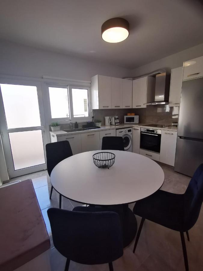 Hawaii Holiday Apartment 41 Limassol Bagian luar foto