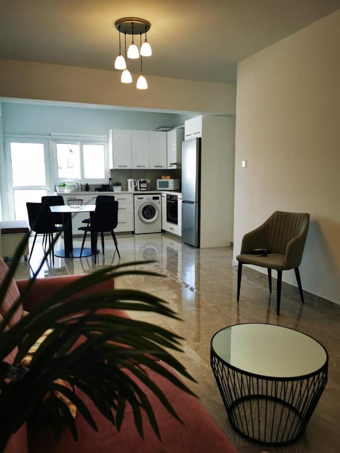 Hawaii Holiday Apartment 41 Limassol Bagian luar foto